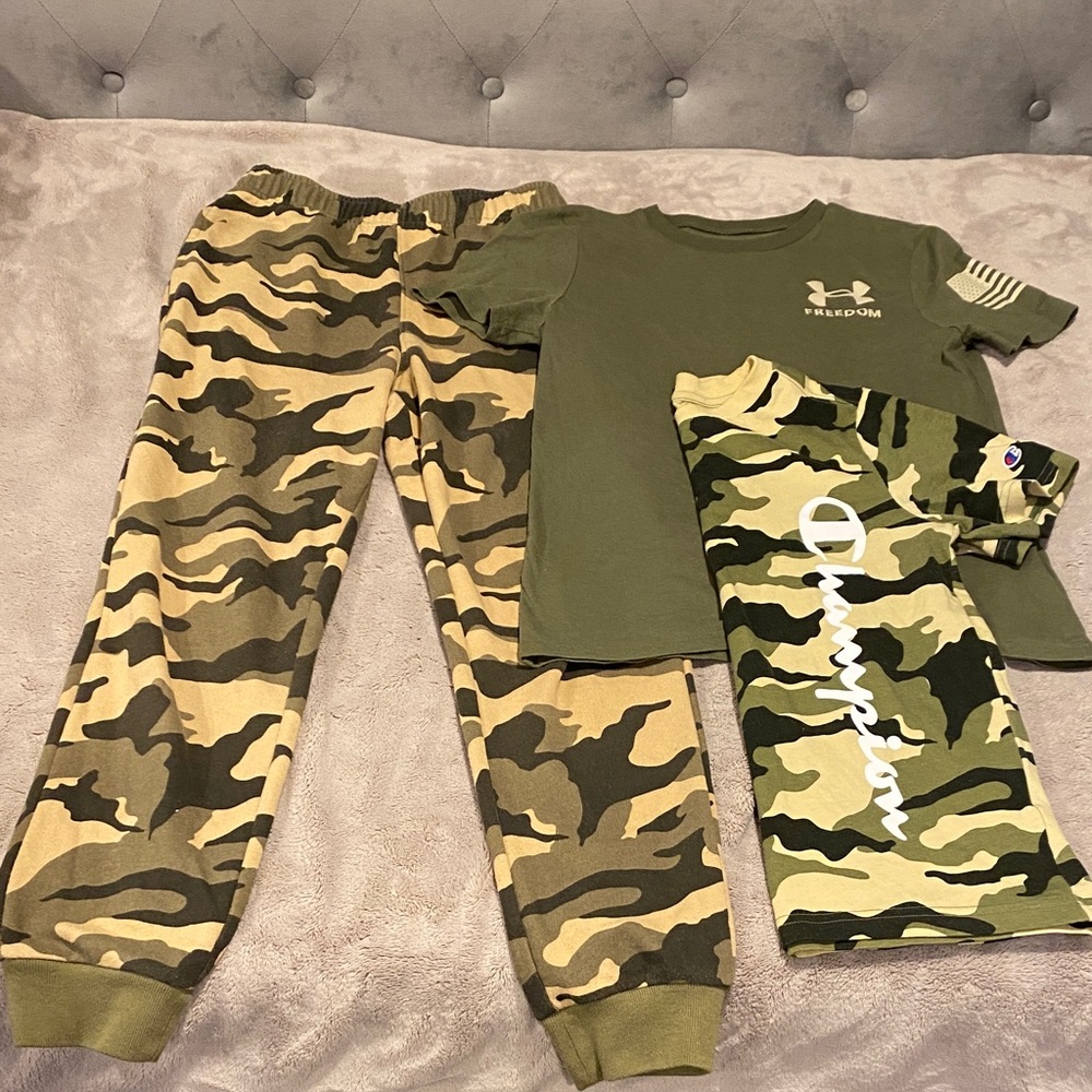 Boys Champion Camo Set Size M